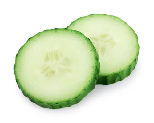 Καταπολεμήστε την κατακράτηση υγρών με αγγουράκια