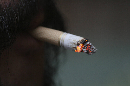 συνήθειες που επηρεάζουν το θυρεοειδή σας - καπνός