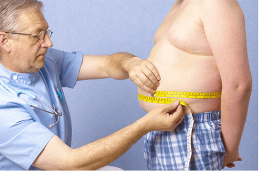 Στιγμιαίες σούπες - Γιατρός μετρά την κοιλιά ασθενή