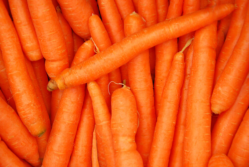 τροφές που συμβάλλουν στην αποτροπή της οστεοπόρωσης - καρότο
