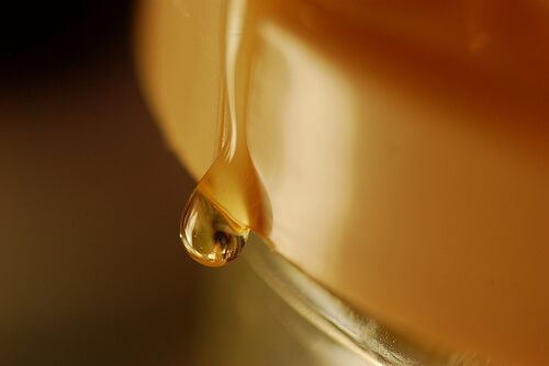 Μια κουταλιά κανέλας και μελιού - Μια σταγόνα μέλι