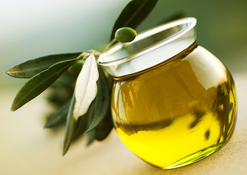 Ρυθμίστε την υψηλή χοληστερίνη - Ελαιόλαδο σε δοχείο