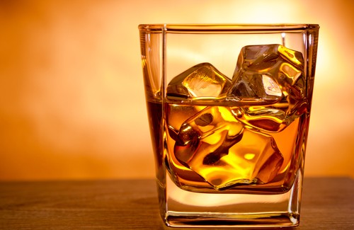 Το αλκοόλ προκαλεί τις αιμορροΐδες;