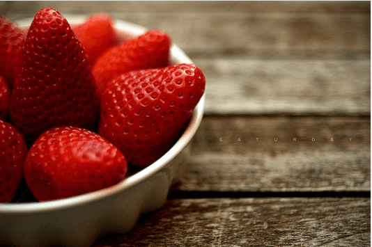 φράουλες μια από τις τροφές για τα νεφρά