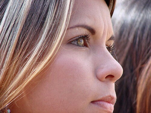 καθαρισμός προσώπου πριν από τον ύπνο