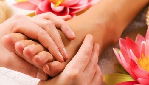 μασάζ για κουρασμένα πόδια