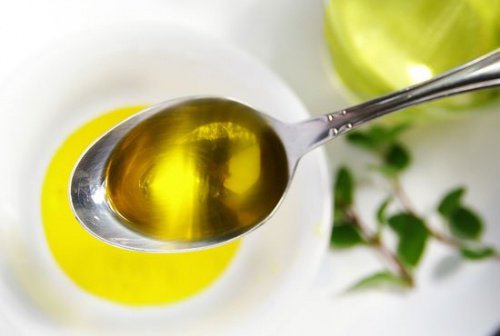 θεραπείες για την κυτταρίτιδα -λεμόνι και ελαιόλαδο