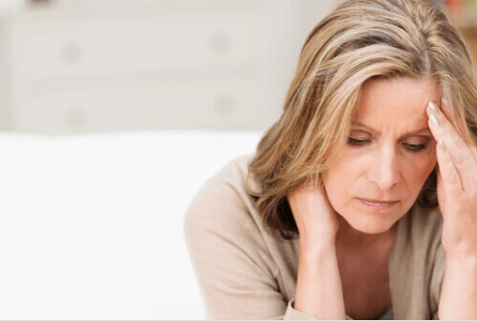 συμπτώματα που θα πρέπει να γνωρίζετε για την εμμηνόπαυση