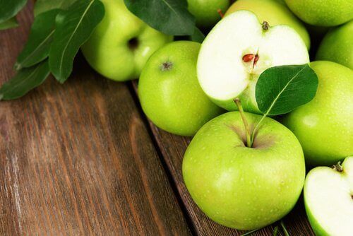 Γυναίκες σε εμμηνόπαυση - Πράσινα μήλα
