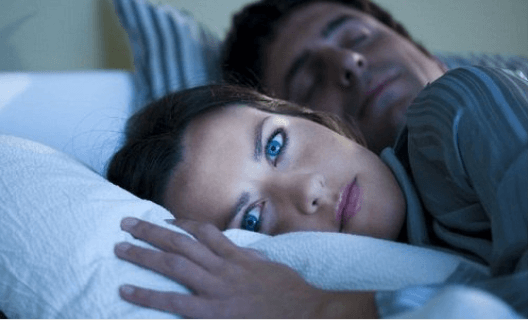 10 παράξενα πράγματα που συμβαίνουν όταν κοιμάστε