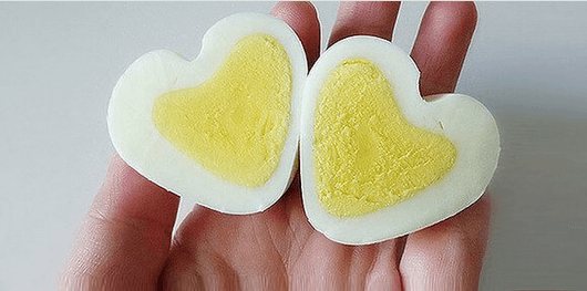 αβγά σε σχήμα καρδιάς