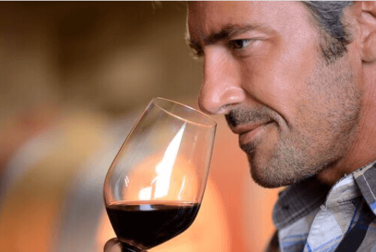 άνδρας μυρίζει