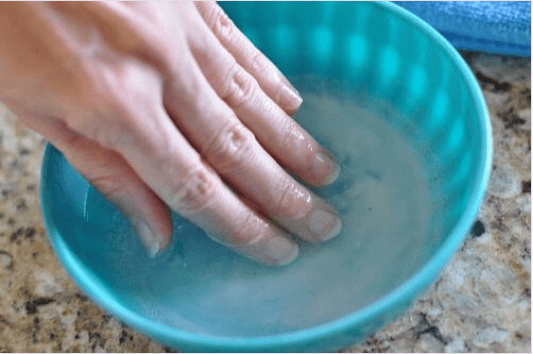 Οι χρήσεις του υπεροξειδίου του υδρογόνου - νύχια