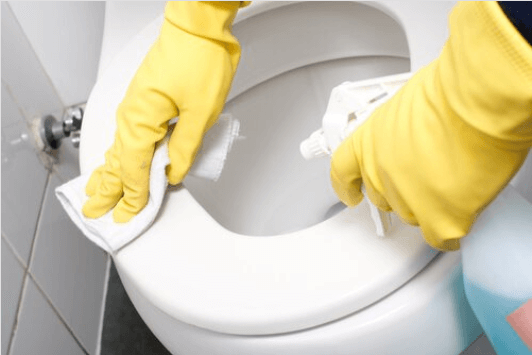 καθαρισμός τουαλέτας