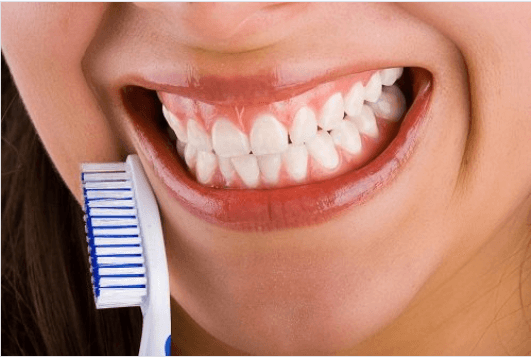 τρίξιμο των δοντιών και στομα