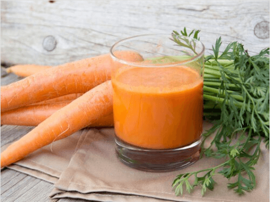 κορυφαία λαχανικά - καρότα