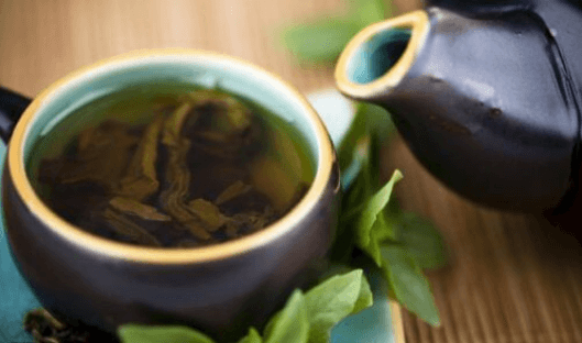 Θεραπευτικός καθαρισμός με πράσινο τσάι, λεμόνι και στέβια