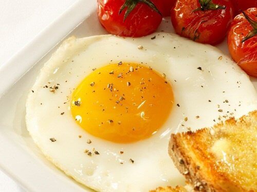 8 σημαντικοί λόγοι για να τρώτε περισσότερα αβγά