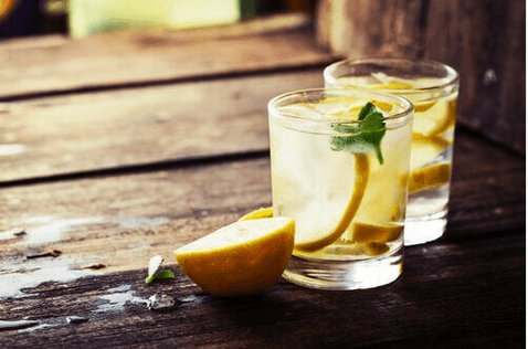 Smoothie αδυνατίσματος με μήλο και λεμονι