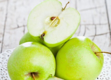 σπιτικές θεραπείες για να ξεπεράσετε την κόπωση - μήλο