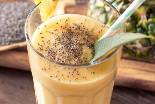 ananas-kai-sporoi-chia