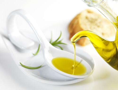 ελαιολαδο για εντυπωσιακές βλεφαρίδες