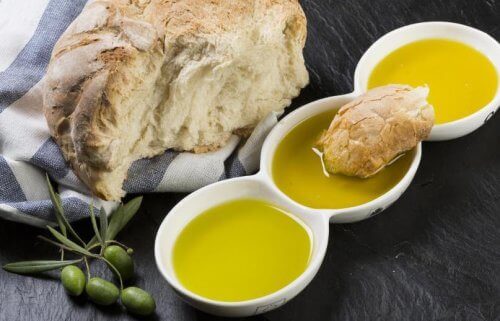 Ψωμί και ελαιόλαδο: ο τέλειος συνδυασμός