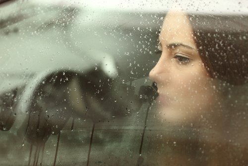 8 συμβουλές για να ξεπεράσετε τη λύπη και την κατάθλιψη