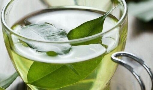 τροφές που καταπολεμούν την αρθρίτιδα: πράσινο τσάι