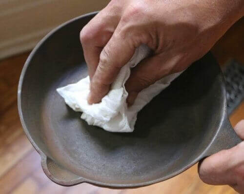 3 τρόποι για να απομακρύνετε τη σκουριά από τα κουζινικά