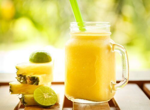 λεμόνι, χυμός, smoothies για τη δυσκοιλιότητα