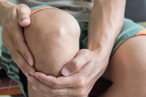 Πόνος στα γόνατα - σήματα που σας στέλνει