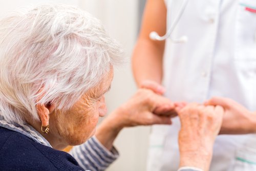 πώς βοηθά ο κουρκουμάς τους ασθενείς με Αλτσχάιμερ