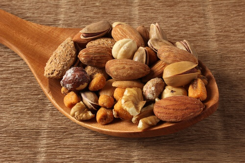 Ξηροί καρποί για να δυναμώσετε τους μύες σας