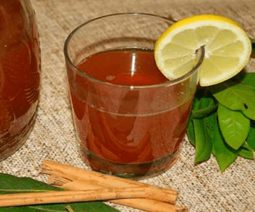 Ρόφημα με κανέλα - Τσάι και φέτα λεμονιού
