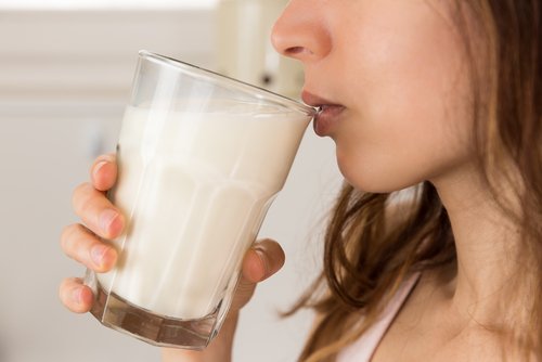 γάλα, καστορέλαιο- θεραπείες για τα εντερικά παράσιτα