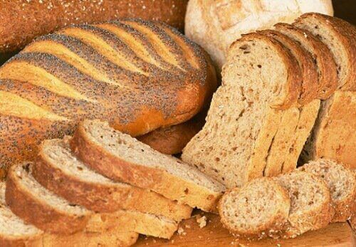 ψωμί ολικής άλεσης σε φέτες τρόφιμα που δεν είναι τόσο υγιεινά όσο νομίζετε
