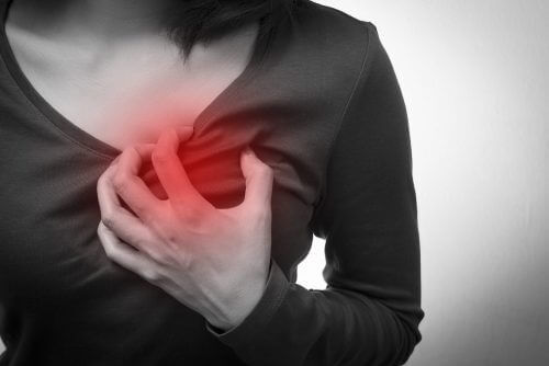 5 συμπτώματα καρδιακής ανακοπής που εμφανίζονται μόνο στις γυναίκες