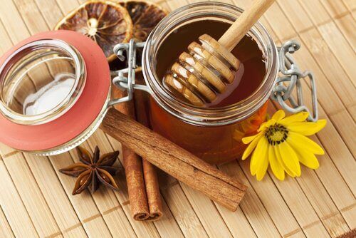 μέλι, κανέλα, μπαχαρικά - συνταγές με την μαγειρική σόδα