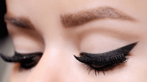 10 κόλπα που πρέπει να ξέρετε για την εφαρμογή eyeliner