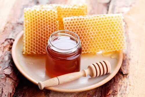 βάζο με μέλι συνταγές με την μαγειρική σόδα