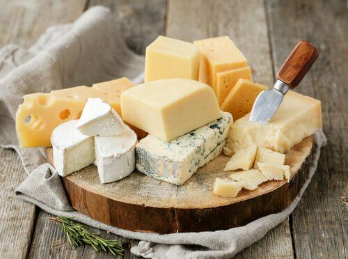 Τυρί- τροφές που θα πρέπει να αποφεύγετε αν έχετε υπέρταση.
