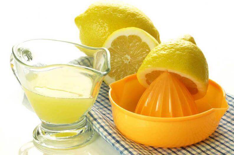 Καθαρά μαξιλάρια - Στυμμένα λεμόνια και χυμός λεμονιού