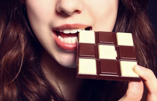 9 υγιεινές συμβουλές για απώλεια βάρους, δε θα πρέπει να τρώτε πολλή σοκολάτα