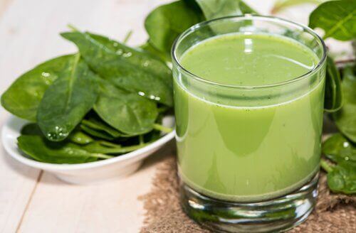 5 πράσινα smoothies - αλόη βέρα σπανάκι
