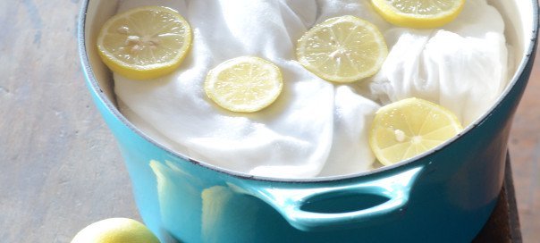 Εκπληκτικές χρήσεις του λεμονιού - Λεμόνια σε κατσαρόλα με ρούχα