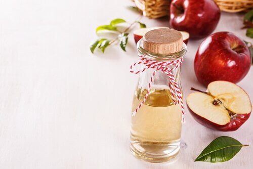 Φυσικά προϊόντα περιποίησης προσώπου για άμεση λάμψη του δέρματος, μηλόξυδο