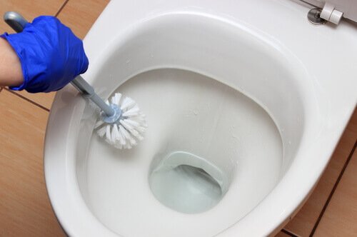 Συμβουλές για τον αποτελεσματικό καθαρισμό του μπάνιου
