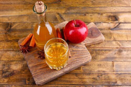 9 φυσικές θεραπείες για τη δυσοσμία του κόλπου, μηλόξυδο