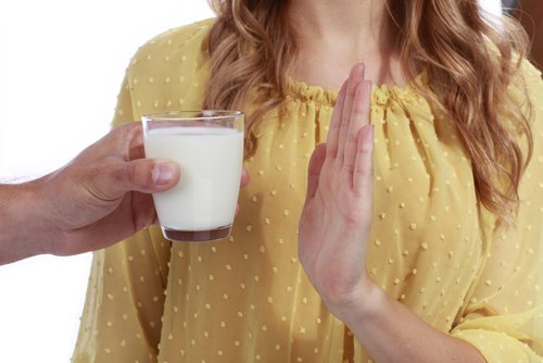 Καταπολέμηση της ψωρίασης γυναικα που λέει όχι στο γάλα